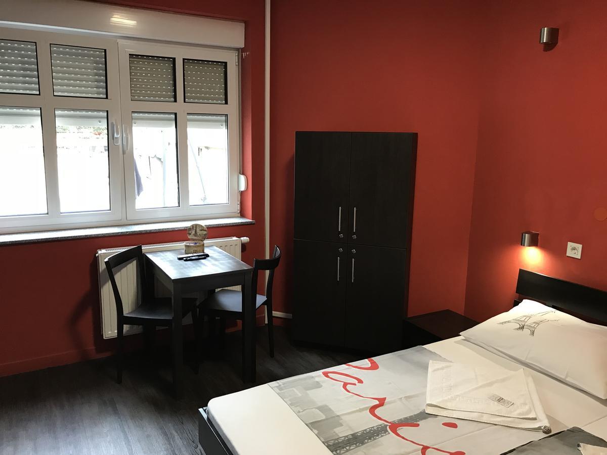Hostel Paris Zagreb Exteriör bild